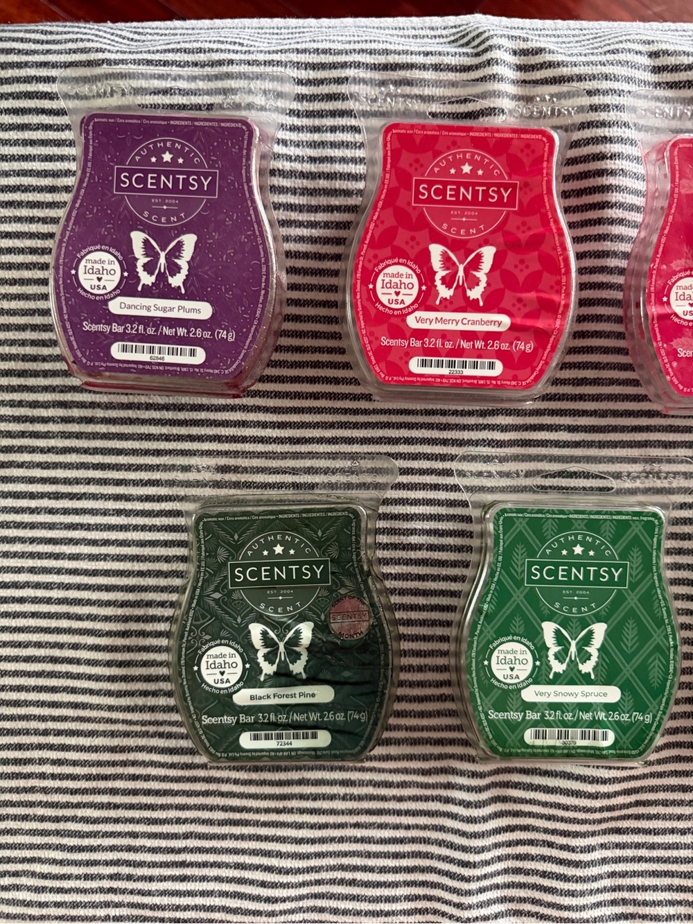 🆓 B2G1 FREE Eight winter wax melts - Picture 2 of 4